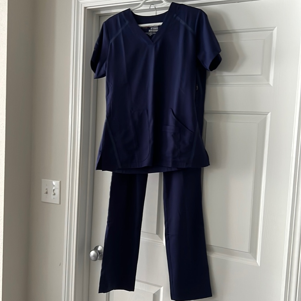 Grey’s Anatomy scrubs